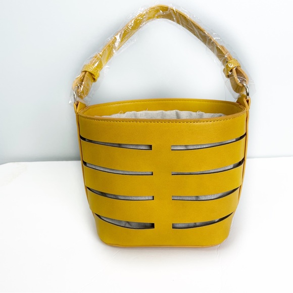NWT Free People Mustard yellow Bucket Bag - Picture 3 of 7